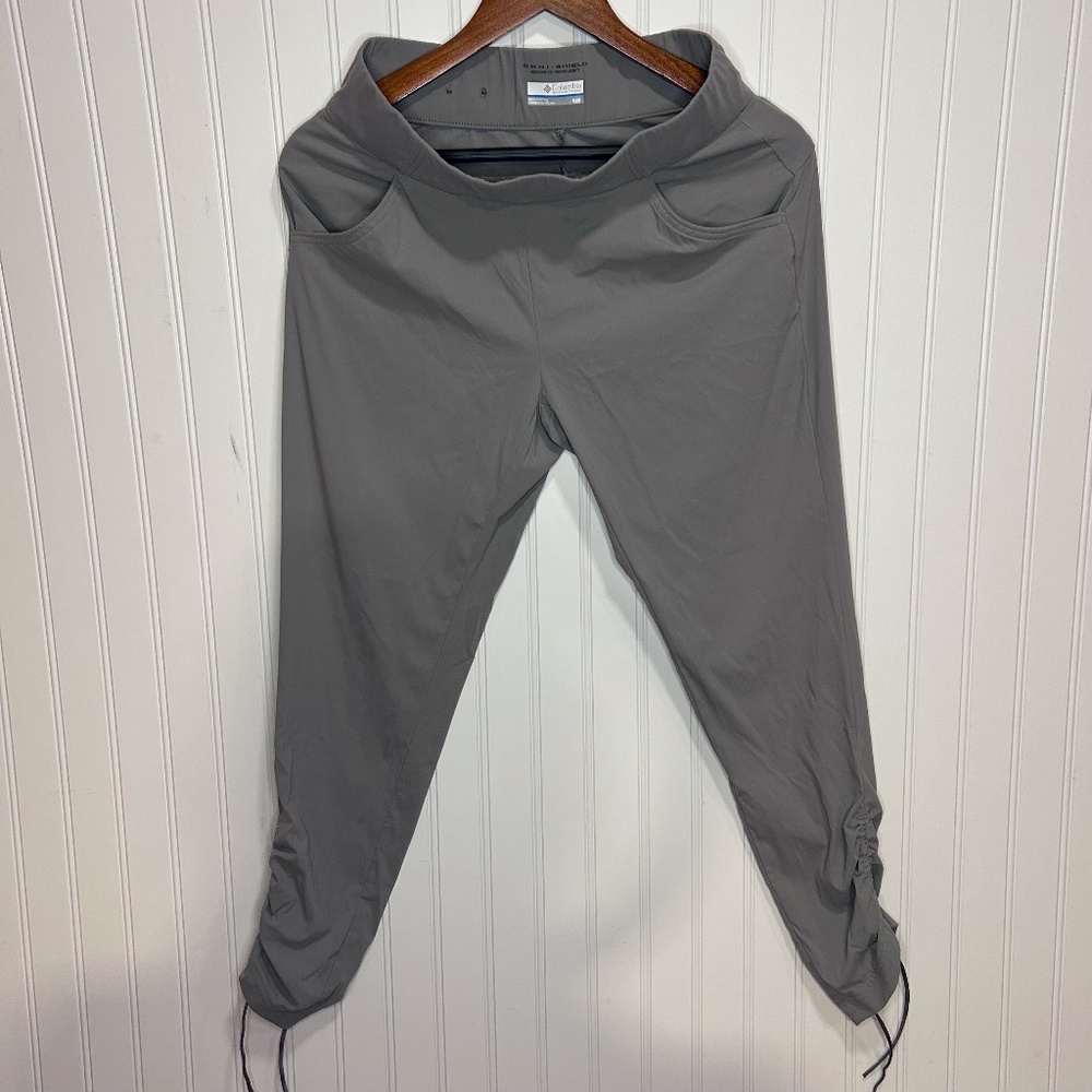 [GUC] Columbia Womens Adventure Pants Size Medium Grey